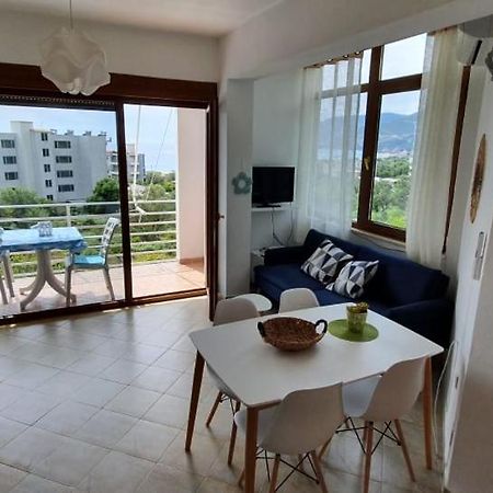 Seaview Apartment Borsh Esterno foto