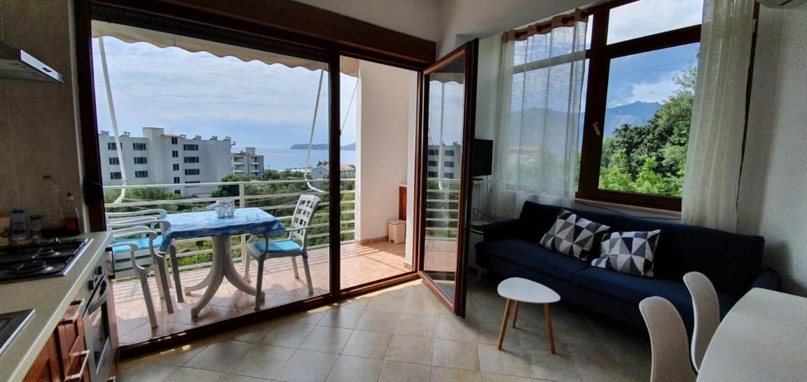 Seaview Apartment Borsh Esterno foto