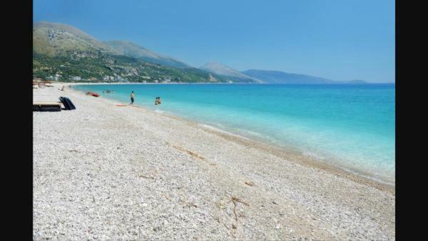 Seaview Apartment Borsh Esterno foto